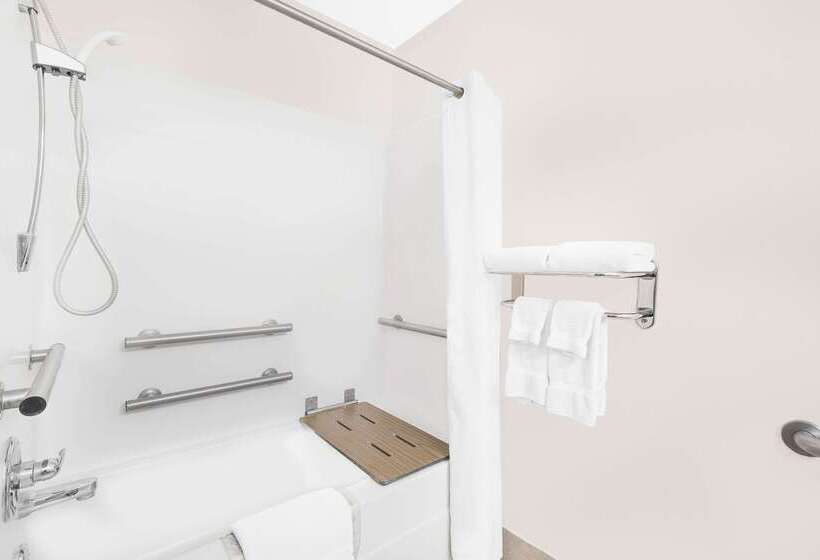 Microtel Inn & Suites By Wyndham Colfax