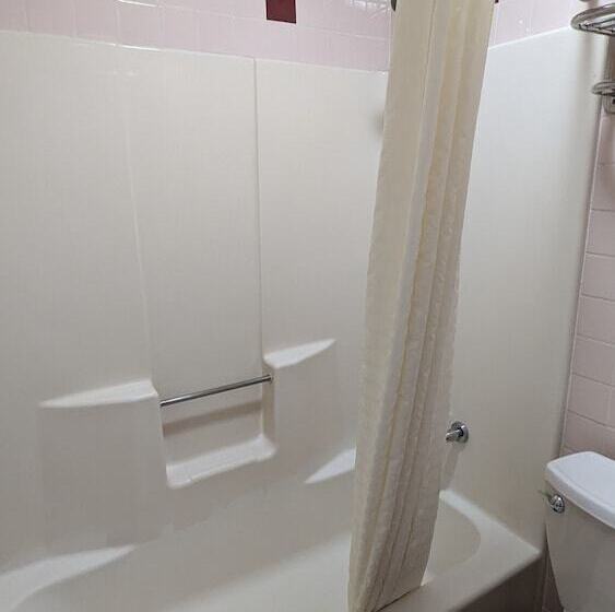 汽车旅馆  Hillcrest Inn & Suites Ozona