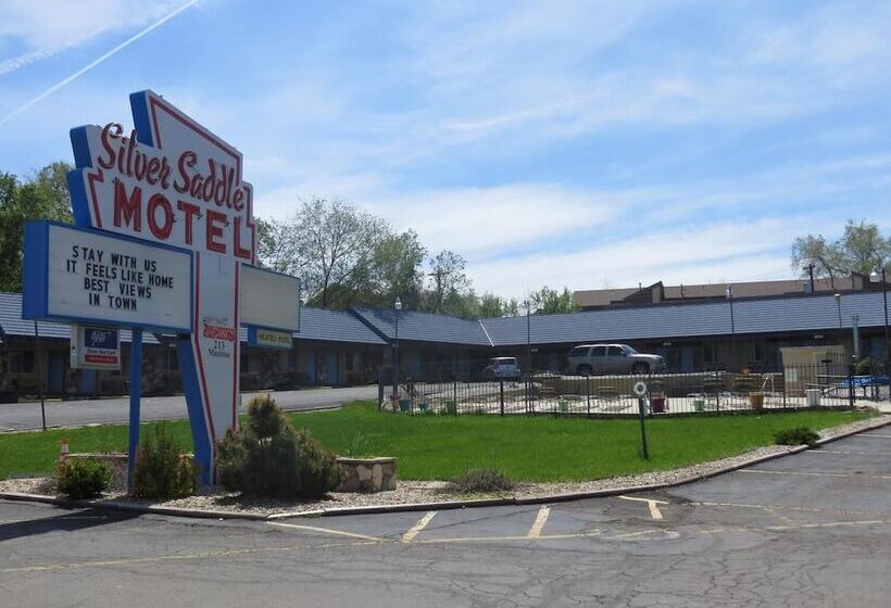 Silver Saddle Motel