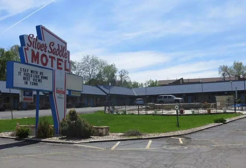 Silver Saddle Motel