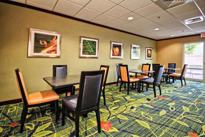 Fairfield Inn & Suites Lock Haven