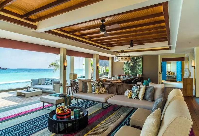 Four Seasons Resort Maldives At Landaa Giraavaru