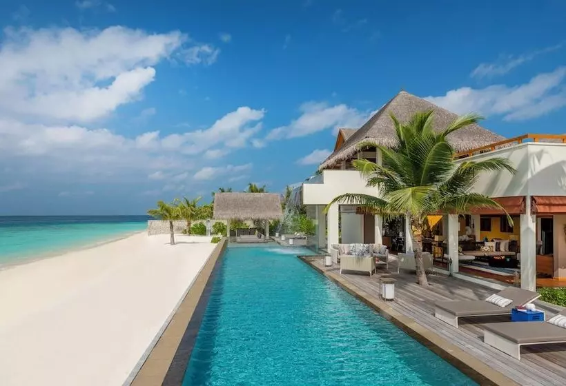 Four Seasons Resort Maldives At Landaa Giraavaru