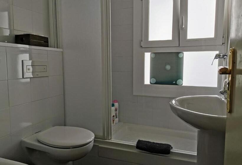 Хостел Barcelona City Street