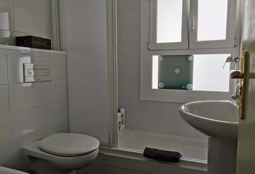 Хостел Barcelona City Street