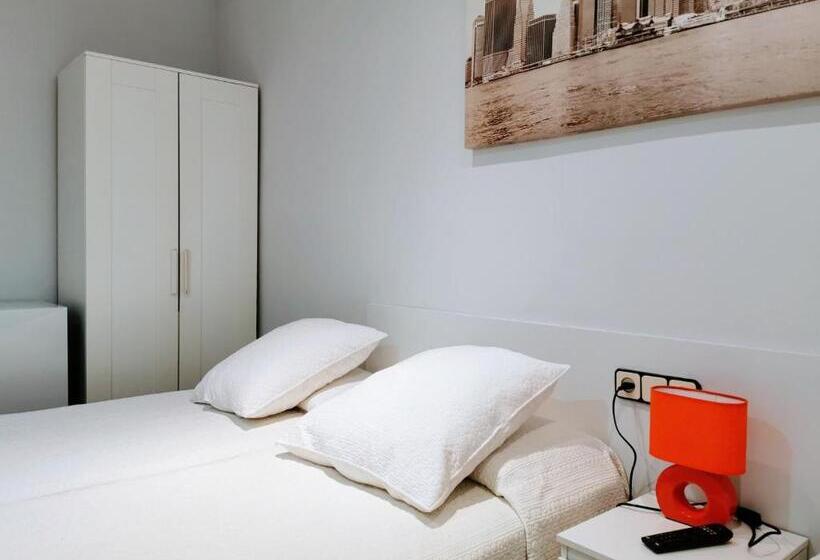 Хостел Barcelona City Street