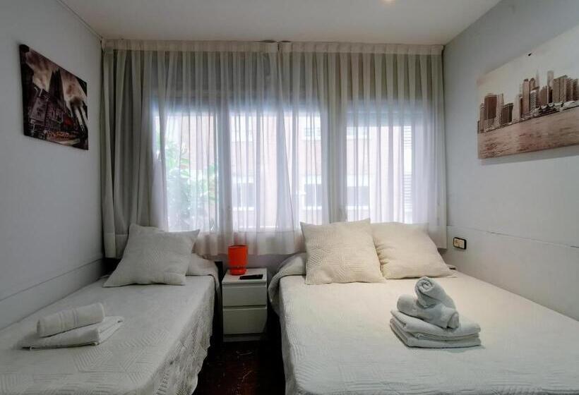 Хостел Barcelona City Street