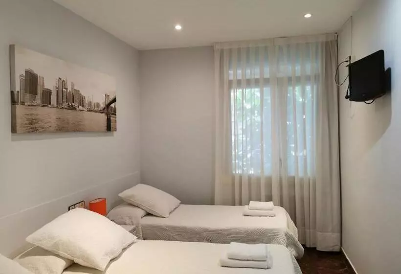 Хостел Barcelona City Street