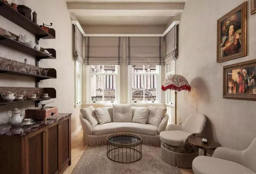 Hotel Adahan Decamondo Pera, Autograph Collection