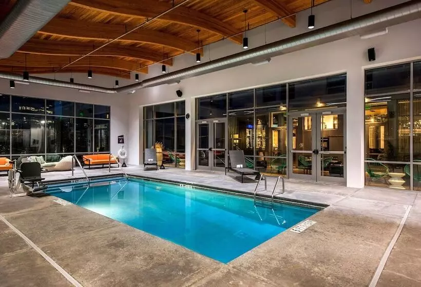 בית מלון כפרי Aloft Charlotte Ballantyne