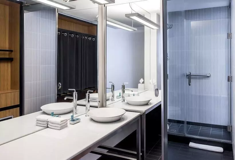 בית מלון כפרי Aloft Charlotte Ballantyne