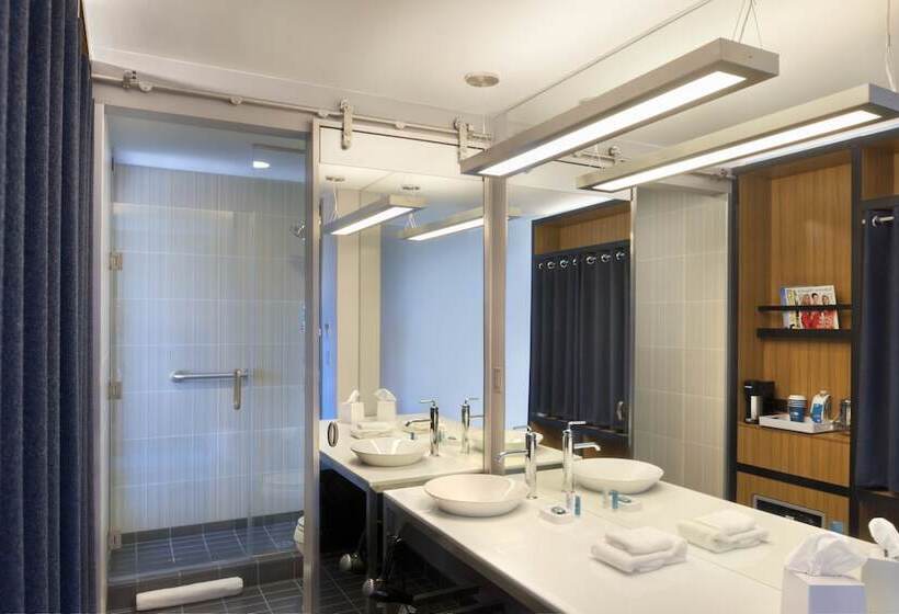 בית מלון כפרי Aloft Charlotte Ballantyne