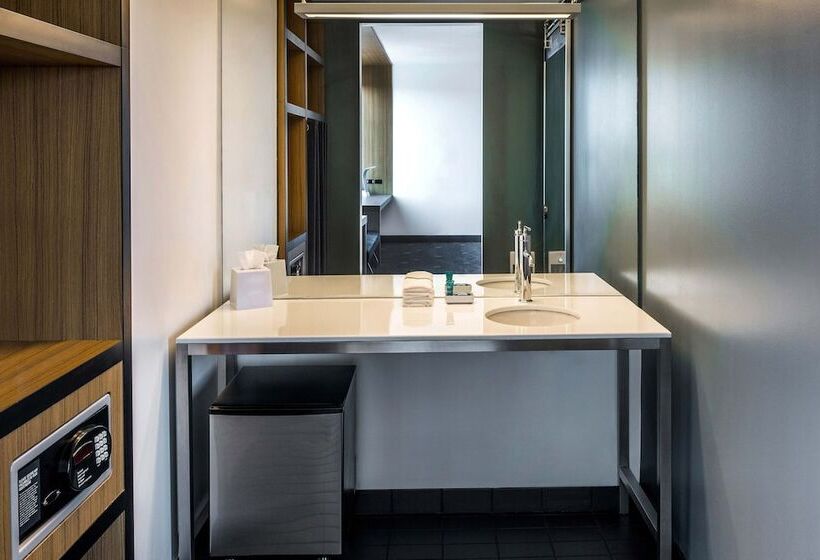 בית מלון כפרי Aloft Charlotte Ballantyne