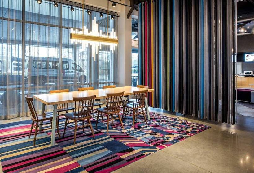 בית מלון כפרי Aloft Charlotte Ballantyne