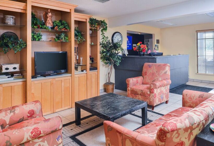 Отель Americas Best Value Inn & Suites Bluffton