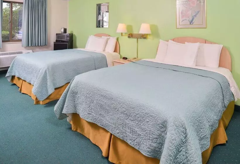 Отель Americas Best Value Inn & Suites Bluffton