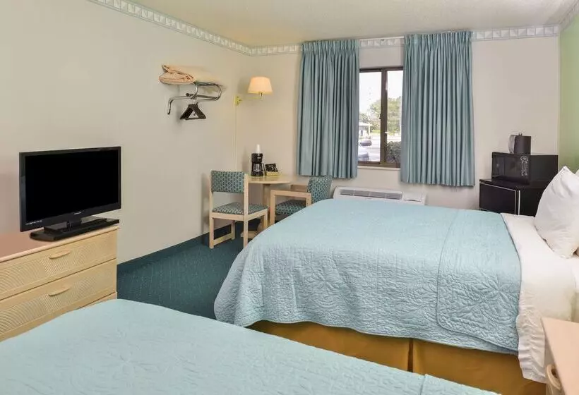 Отель Americas Best Value Inn & Suites Bluffton
