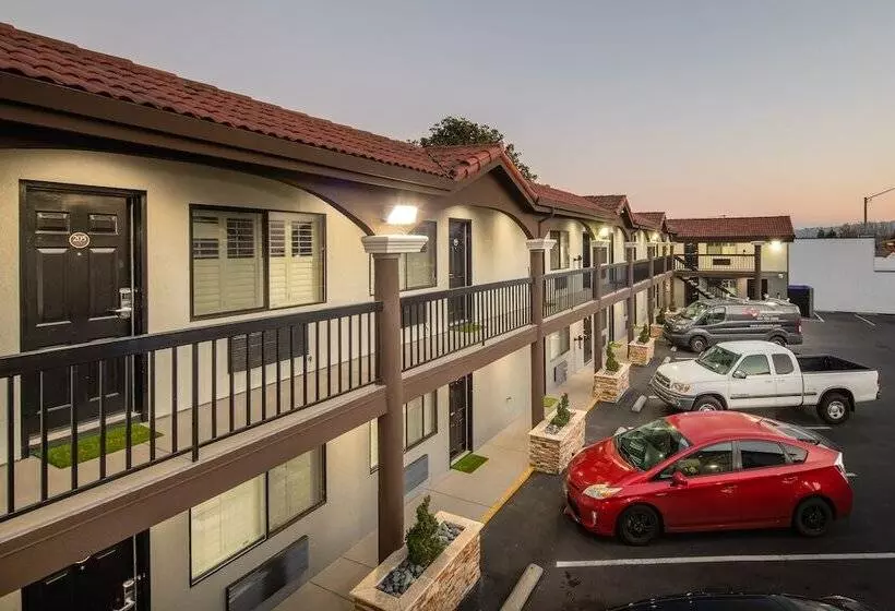 Szálloda Bayhill Inn