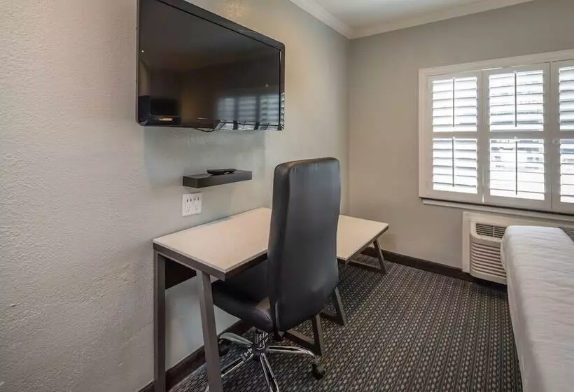 Szálloda Bayhill Inn