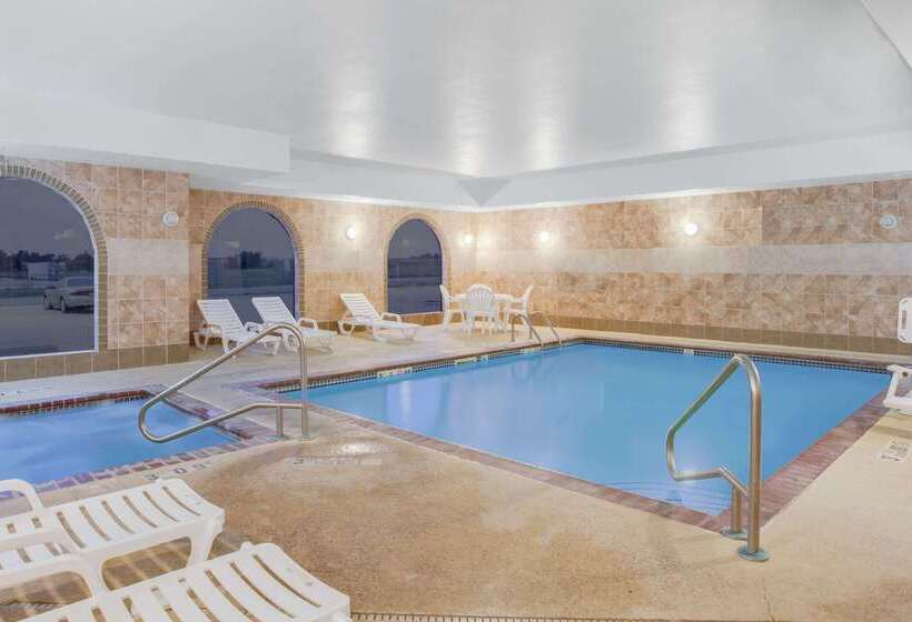 ホテル Baymont By Wyndham Wheeler