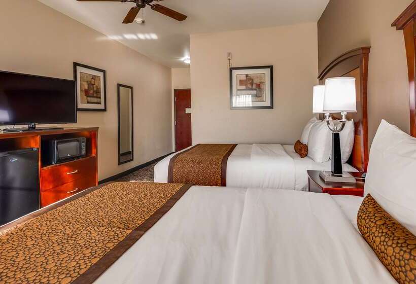 בית מלון כפרי Best Western Carthage Inn & Suites