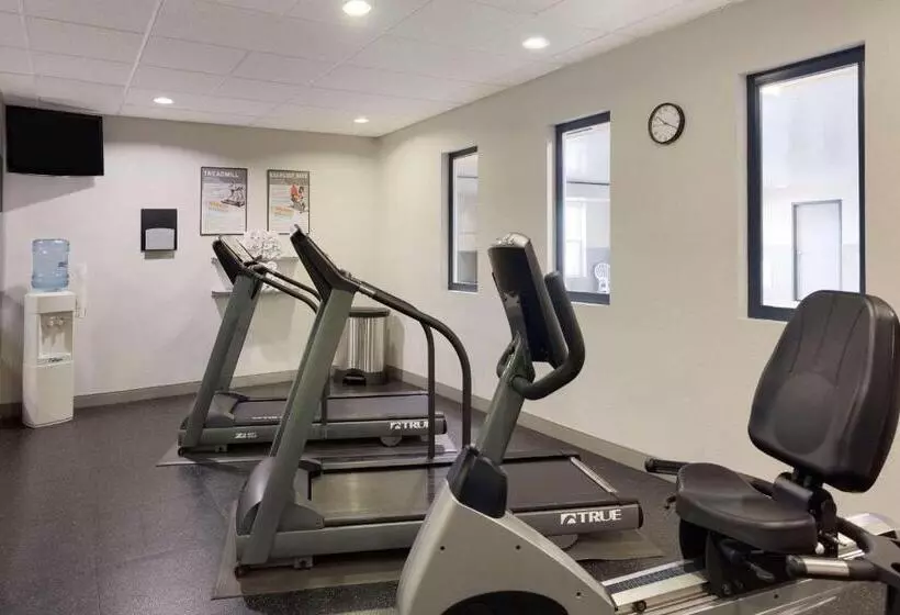 Hotelli Country Inn & Suites By Radisson, Harrisonburg, Va