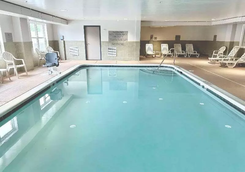 Hotelli Country Inn & Suites By Radisson, Harrisonburg, Va