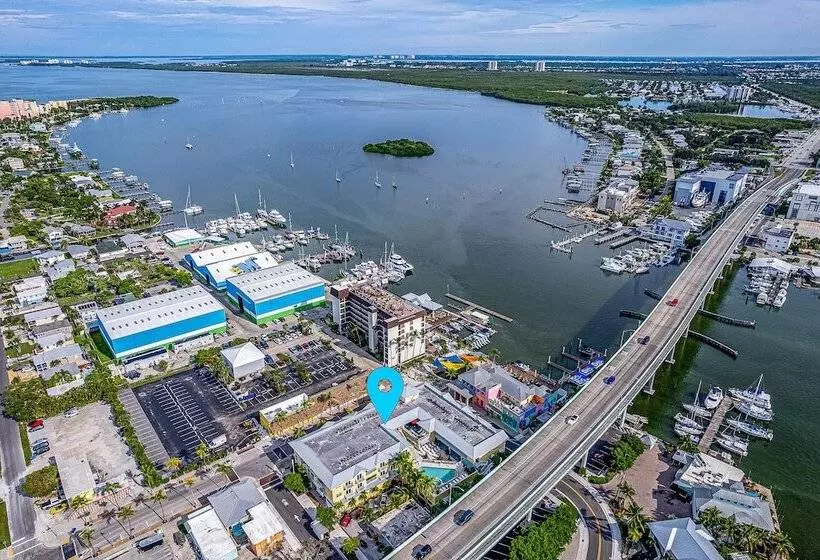 호텔 Harbour House At The Inn