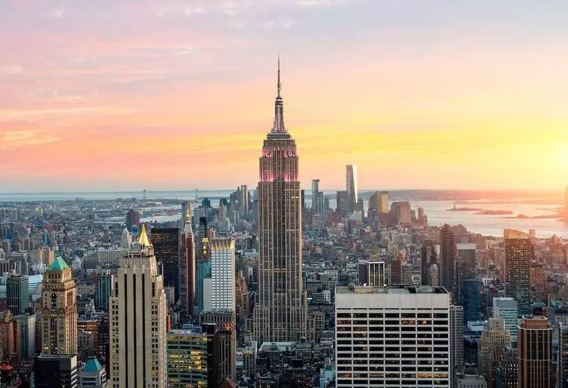 호텔 Holiday Inn Express Manhattan Midtown West, An Ihg