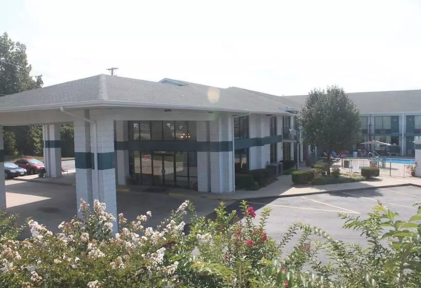 Hotelli Ozark Valley Inn