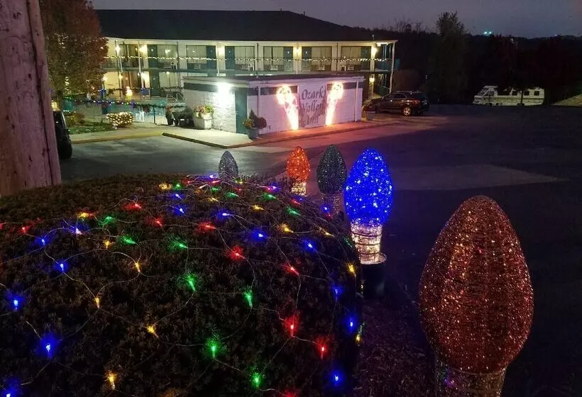 Hotelli Ozark Valley Inn
