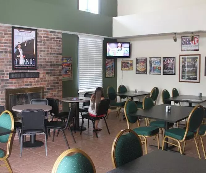 Hotelli Ozark Valley Inn