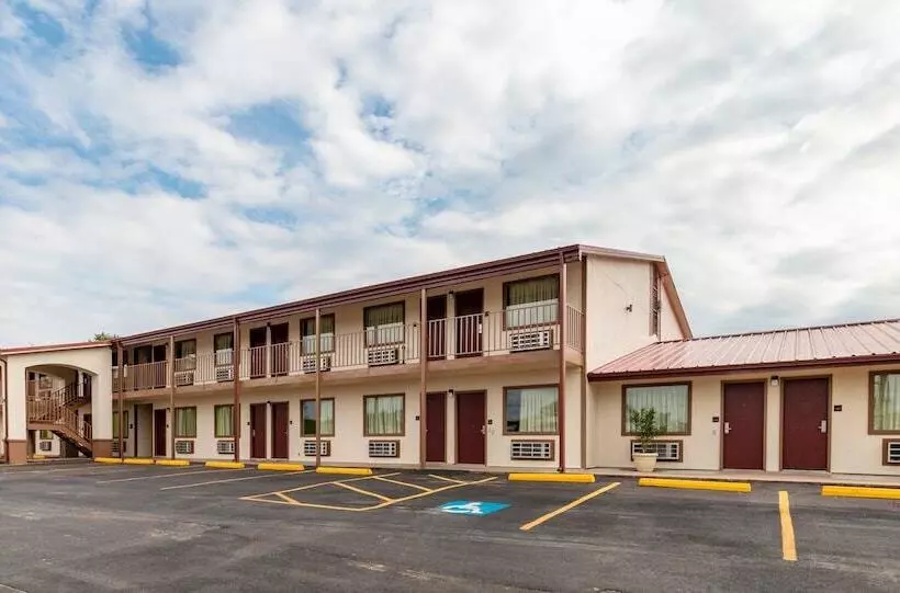 호텔 Red Roof Inn Buffalo, Tx