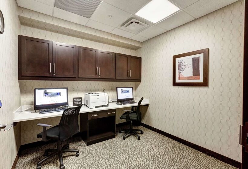 モーテル Hampton Inn Neptune/wall