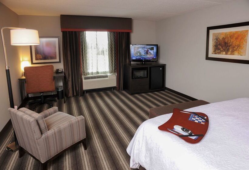 モーテル Hampton Inn Neptune/wall