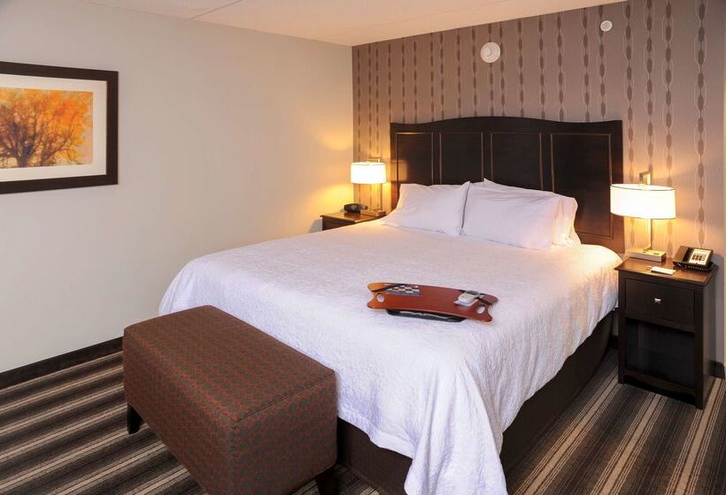 モーテル Hampton Inn Neptune/wall