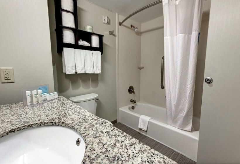 モーテル Hampton Inn Neptune/wall