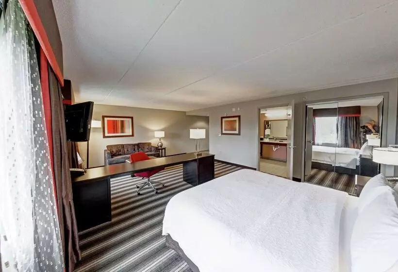 فندق على الطريق Hampton Inn Neptune/wall