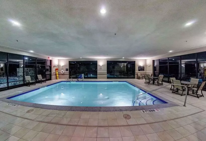 فندق على الطريق Hampton Inn Neptune/wall