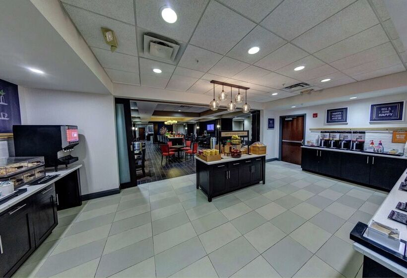 モーテル Hampton Inn Neptune/wall