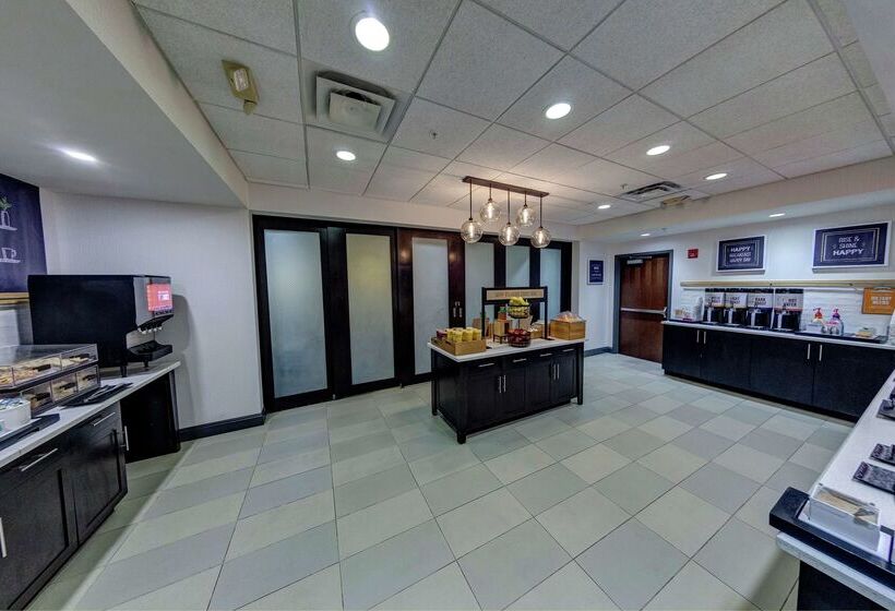 モーテル Hampton Inn Neptune/wall