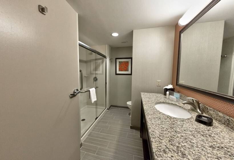 モーテル Hampton Inn Neptune/wall