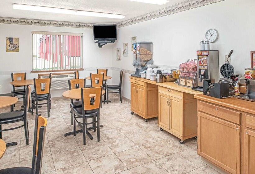 فندق على الطريق Super 8 By Wyndham Nebraska City