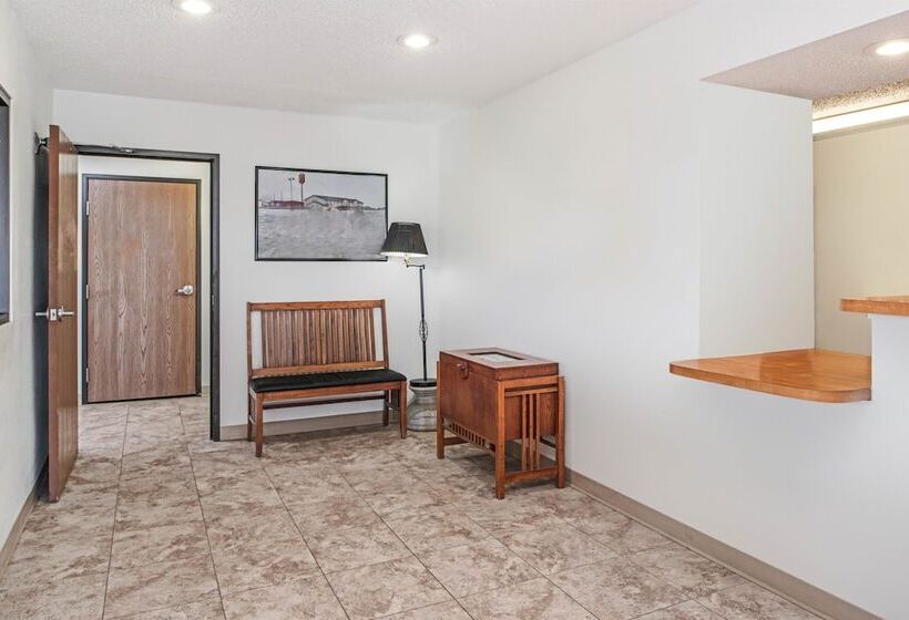 فندق على الطريق Super 8 By Wyndham Nebraska City