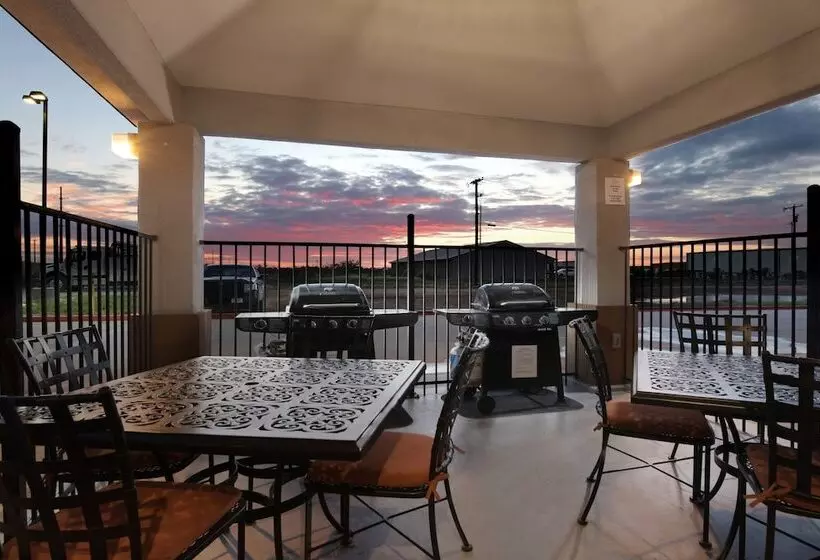 Candlewood Suites Odessa, An Ihg