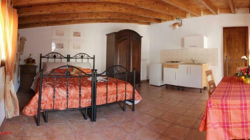 Exedra Holiday House