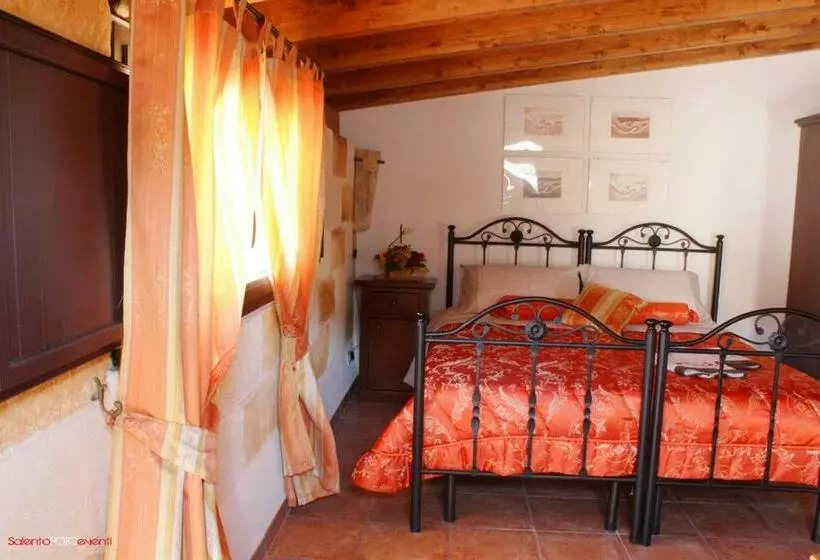 Exedra Holiday House