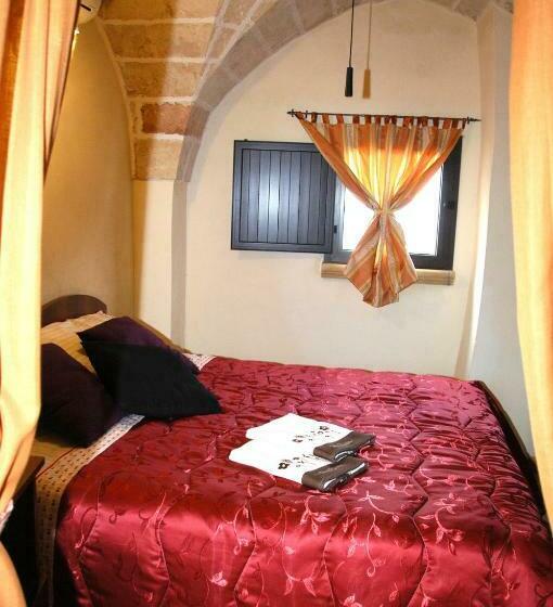 Exedra Holiday House