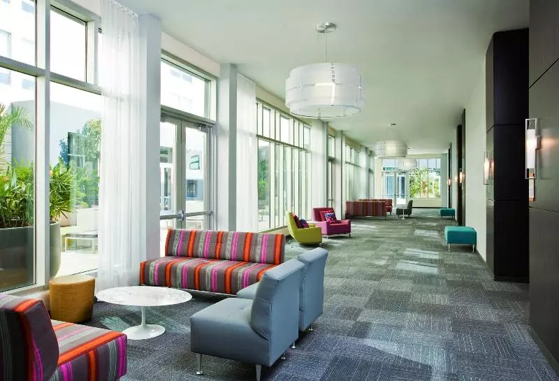 בית מלון כפרי Aloft Jacksonville Tapestry Park