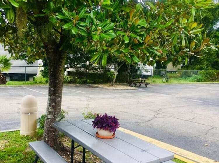 ホテル Americas Best Value Inn Lake City